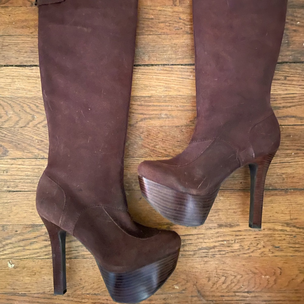 Jessica Simpson brown suede knee-high boots. Size 8.5B, 4-1/2” heel, like new.